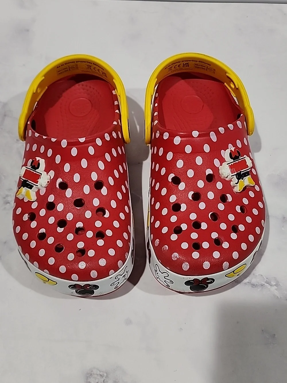 CROCS these vibrant